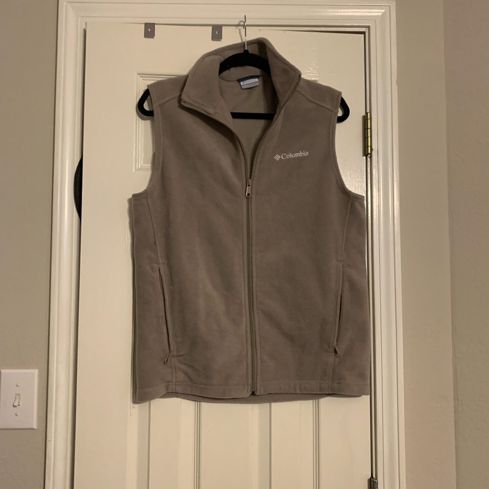 Columbia vest